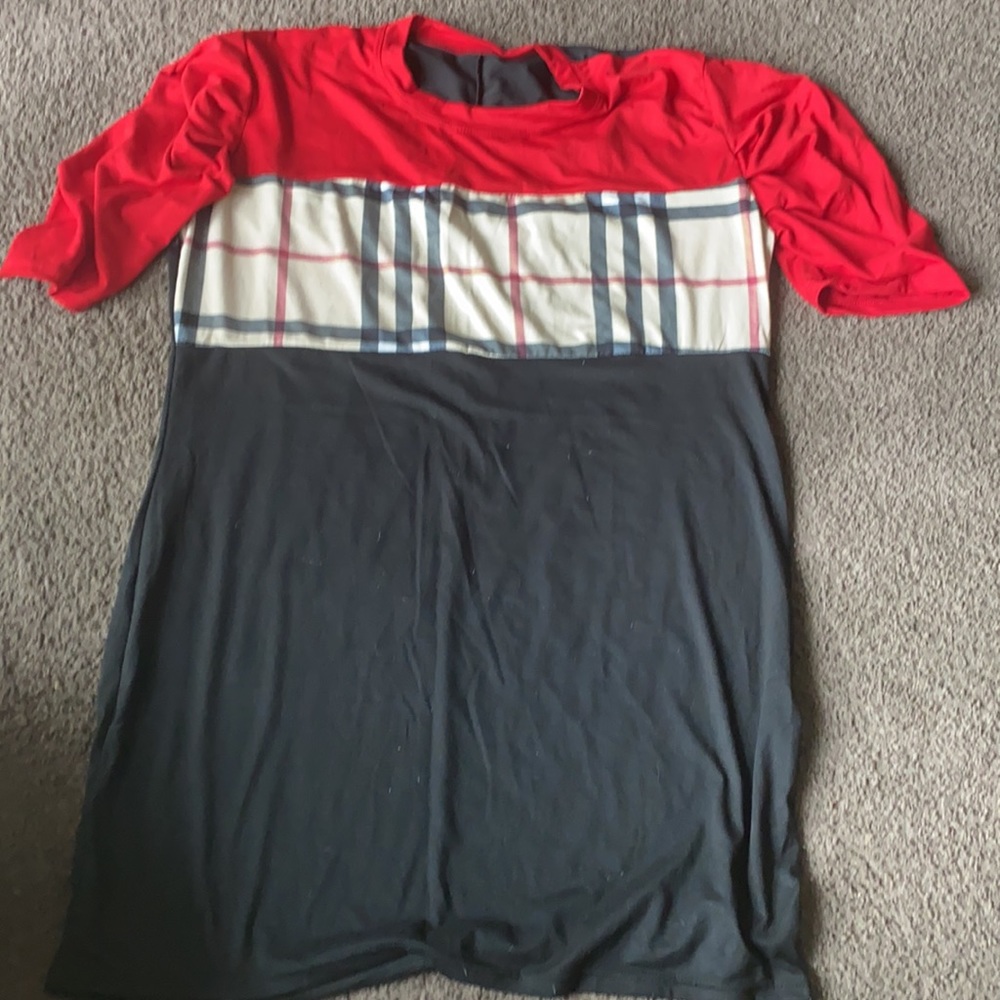 Cleaning up closet clothes for cheap 5$ each - Picture 3 of 8